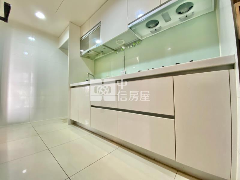 高鐵特區輕屋齡雙陽台精裝大2房平車樹梢戶房屋室內格局與周邊環境