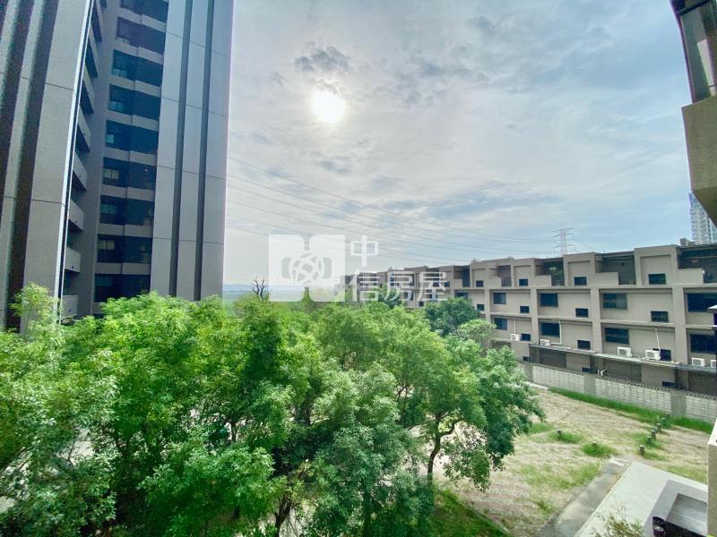高鐵特區輕屋齡雙陽台精裝大2房平車樹梢戶房屋室內格局與周邊環境