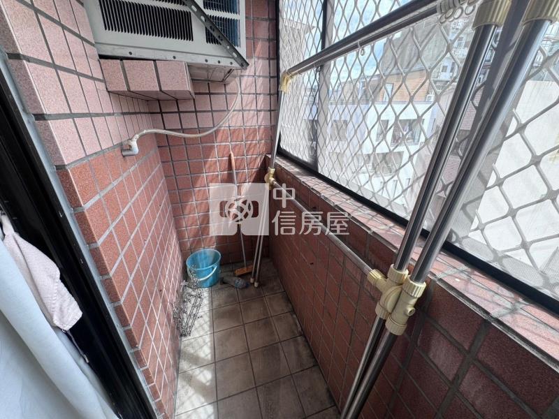 北區次頂樓兩房房屋室內格局與周邊環境