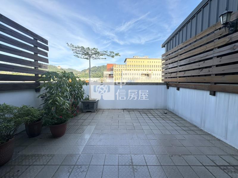 翔仁願景大地坪透店房屋室內格局與周邊環境