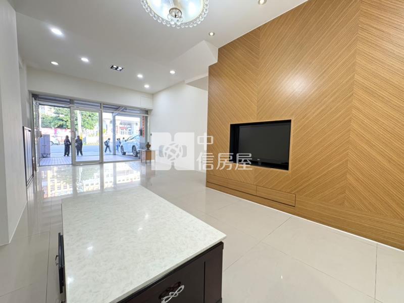 翔仁願景大地坪透店房屋室內格局與周邊環境