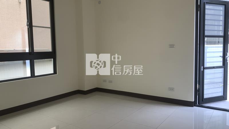 屏東市勝利星村全新車墅房屋室內格局與周邊環境