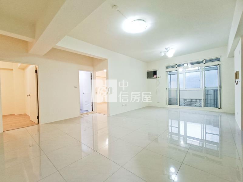 中壢近家樂福~室內大空間超美大四房房屋室內格局與周邊環境