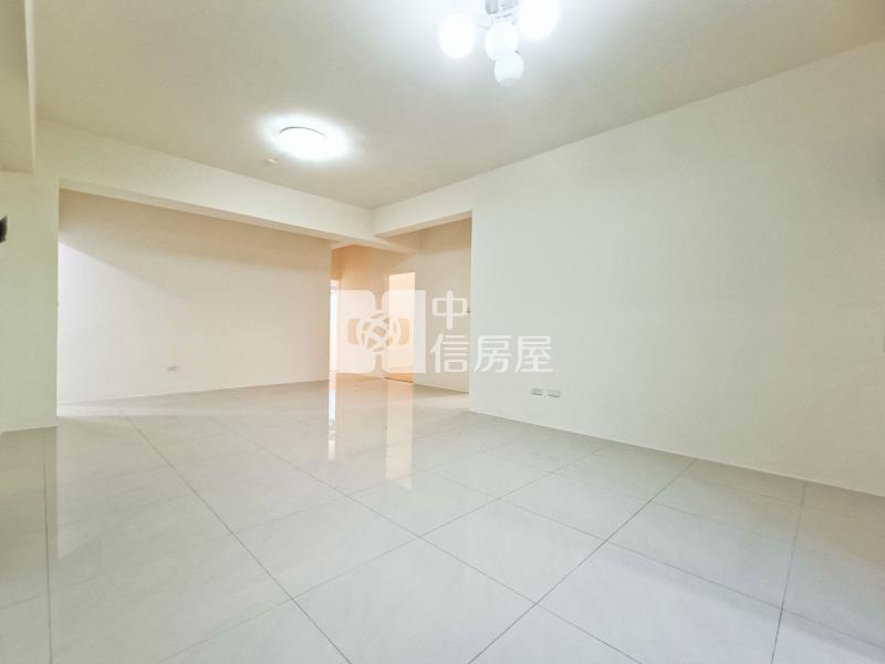中壢近家樂福~室內大空間超美大四房房屋室內格局與周邊環境