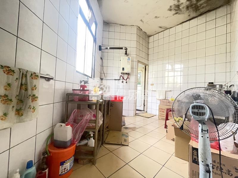 【神馬】青果市場美透店房屋室內格局與周邊環境