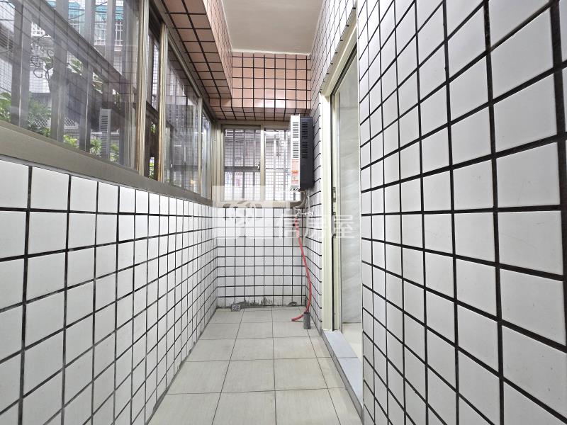 碧綠藍天1F3房平車B房屋室內格局與周邊環境