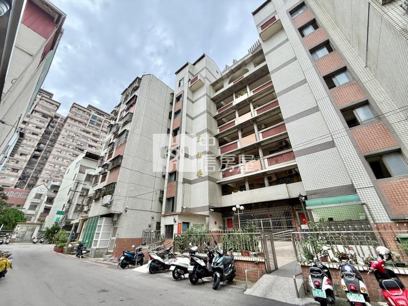 精武車站｜超低公設歐美宮廷風格大3房平車房屋室內格局與周邊環境