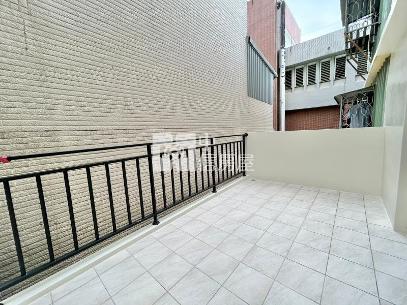 學區旁五房美透天房屋室內格局與周邊環境