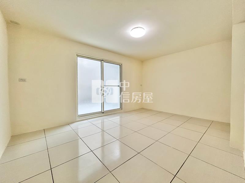 學區旁五房美透天房屋室內格局與周邊環境