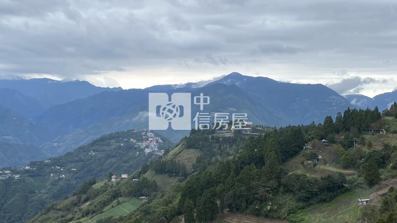 拉拉山無敵景觀農地房屋室內格局與周邊環境