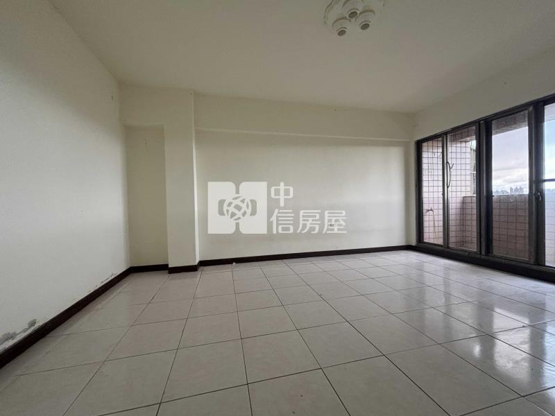 好事多電梯低價4房房屋室內格局與周邊環境