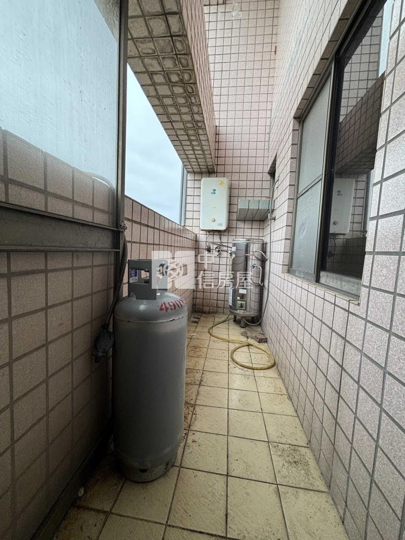好事多電梯低價4房房屋室內格局與周邊環境