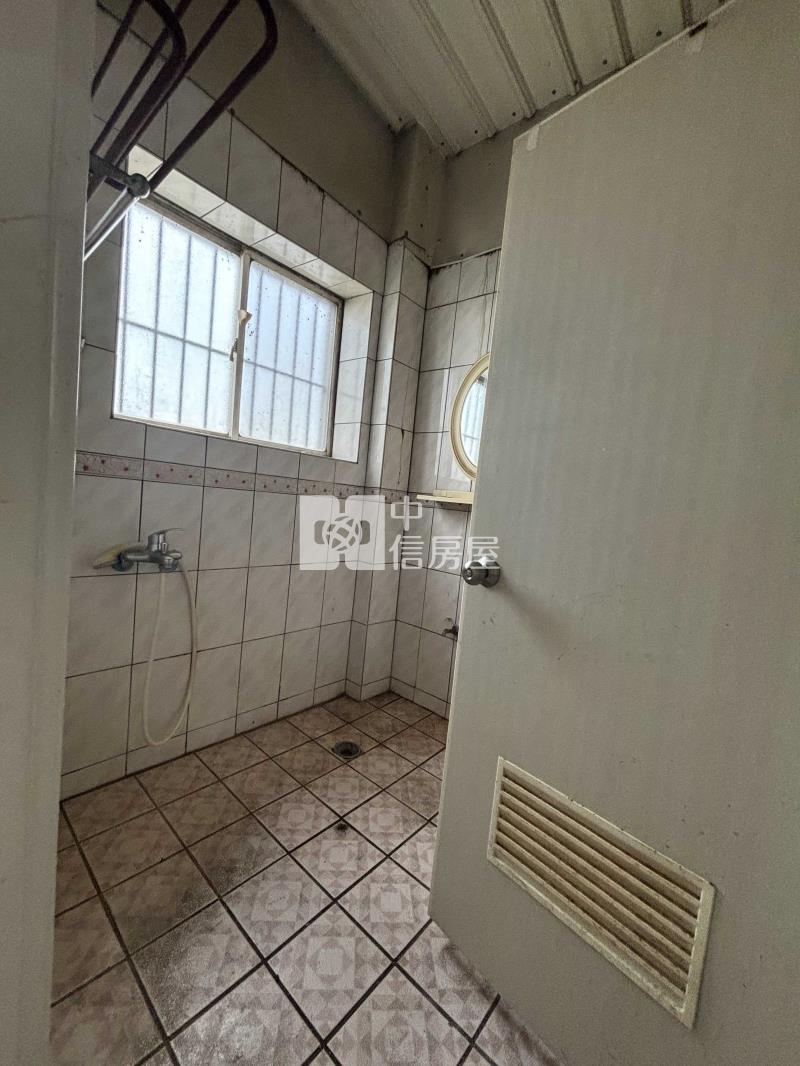 好事多電梯低價4房房屋室內格局與周邊環境