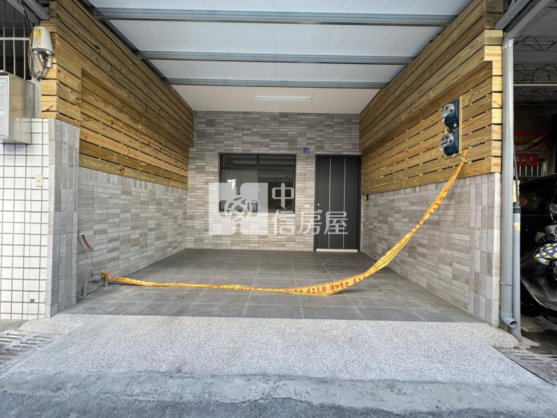 大里成功國中可隔孝親房車庫透天房屋室內格局與周邊環境