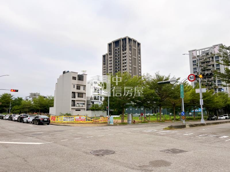 南屯國際足球園區旁大角地房屋室內格局與周邊環境