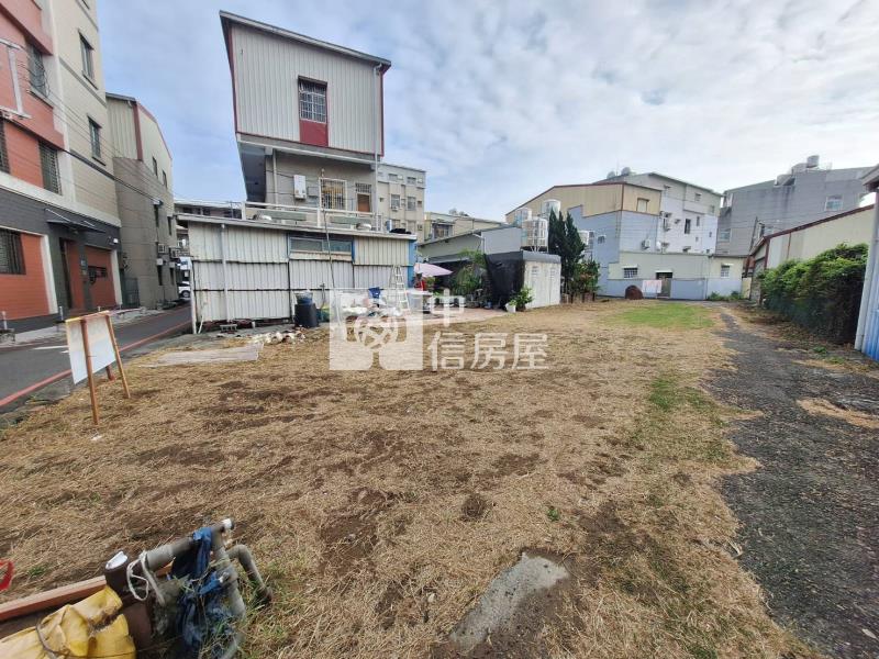 歸仁大潭三面路建地房屋室內格局與周邊環境