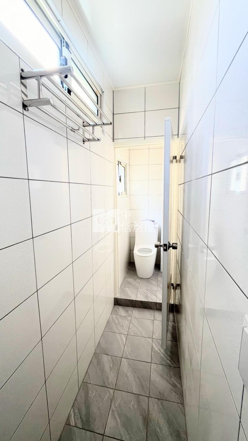 公所旁透天房屋室內格局與周邊環境