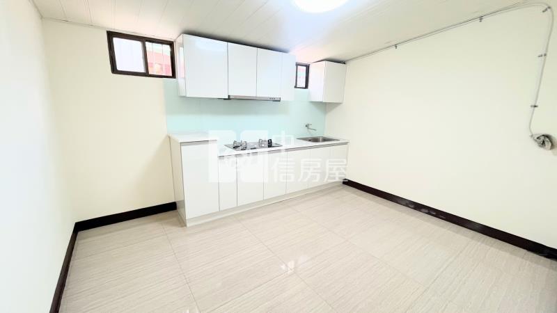 公所旁透天房屋室內格局與周邊環境