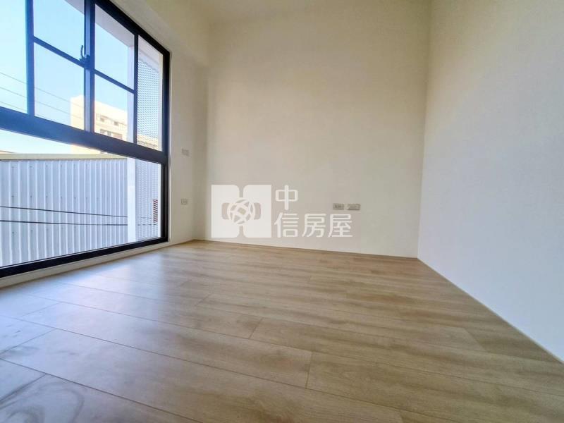 近南科雪樹2房車位美居房屋室內格局與周邊環境