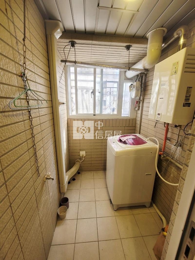 中壢高中A21站法國紅美2房房屋室內格局與周邊環境