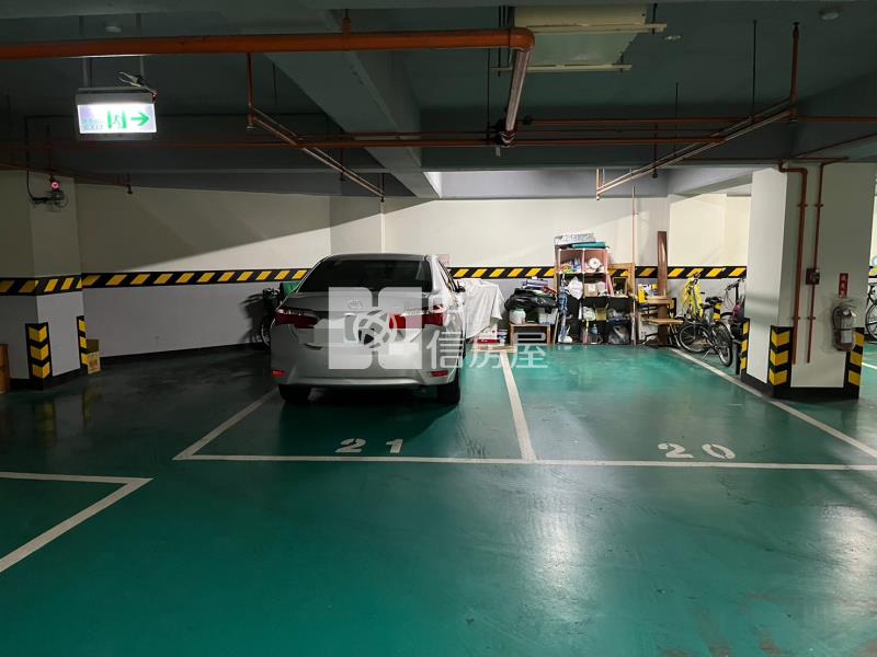 中山醫稀有大坪數視野高樓層四房平車房屋室內格局與周邊環境