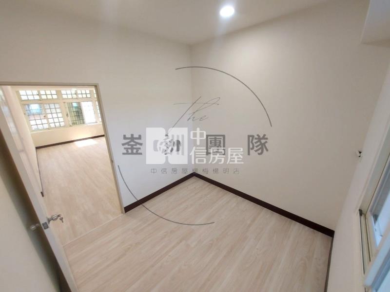龍興國中採光美三房車房屋室內格局與周邊環境