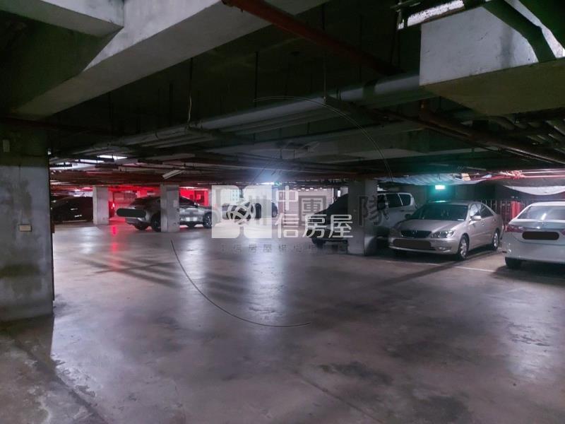 龍興國中採光美三房車房屋室內格局與周邊環境