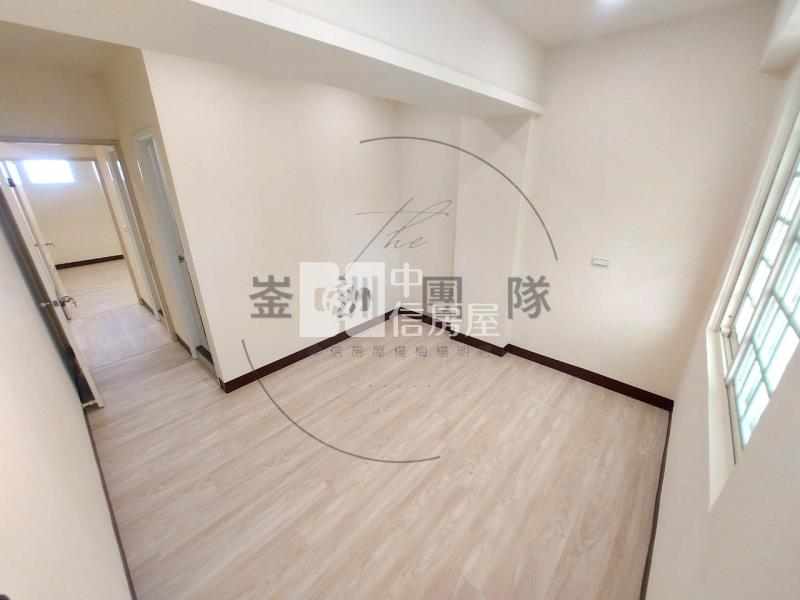 龍興國中採光美三房車房屋室內格局與周邊環境