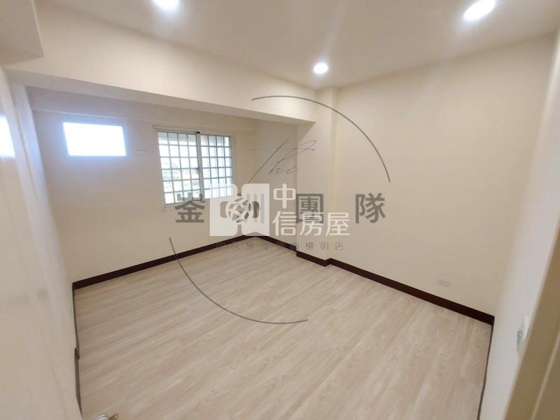 龍興國中採光美三房車房屋室內格局與周邊環境