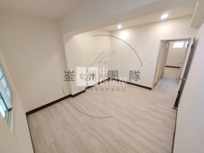 龍興國中採光美三房車房屋室內格局與周邊環境