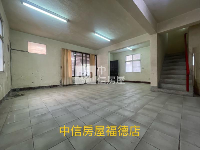 文化路尾金興車庫透天房屋室內格局與周邊環境