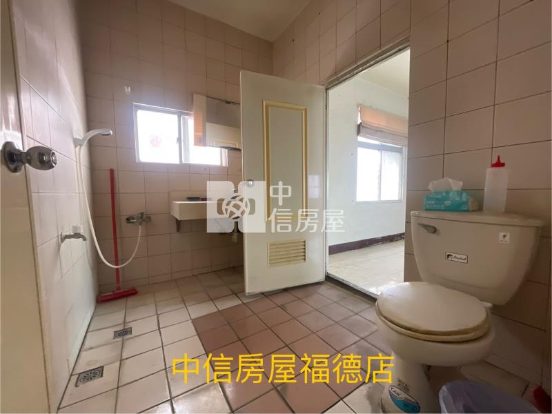 文化路尾金興車庫透天房屋室內格局與周邊環境