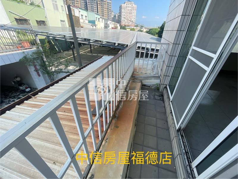 文化路尾金興車庫透天房屋室內格局與周邊環境