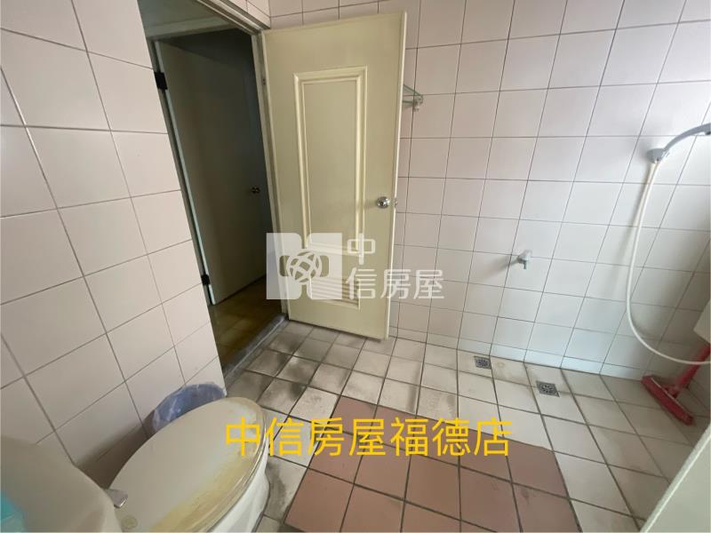 文化路尾金興車庫透天房屋室內格局與周邊環境