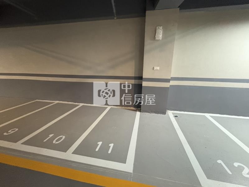 近山東國小大露臺三房車房屋室內格局與周邊環境