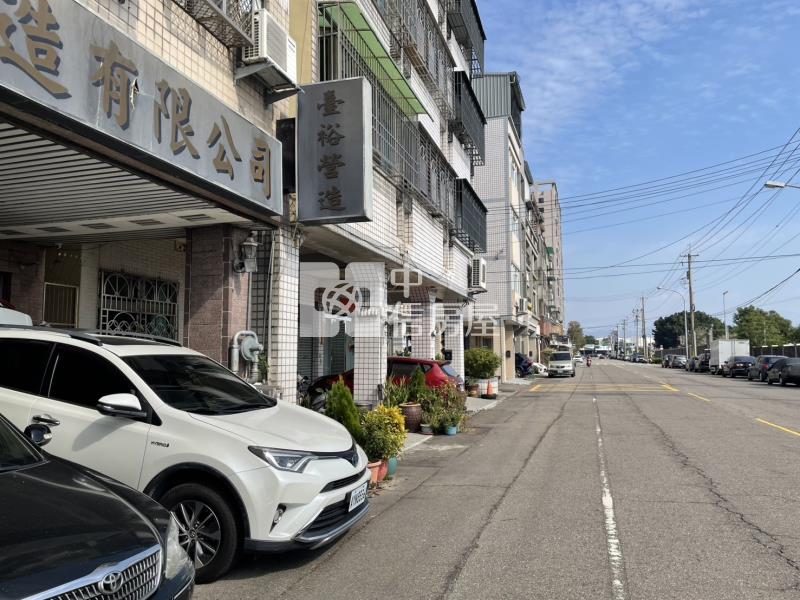 (天下一家NO.2)樹義學區7米5大面寬雙車店住房屋室內格局與周邊環境