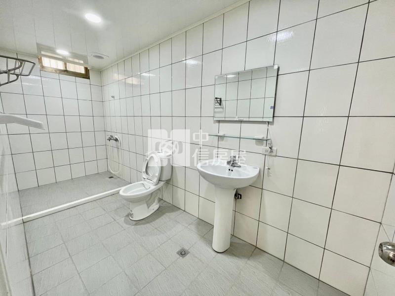 萬大路整新透天房屋室內格局與周邊環境