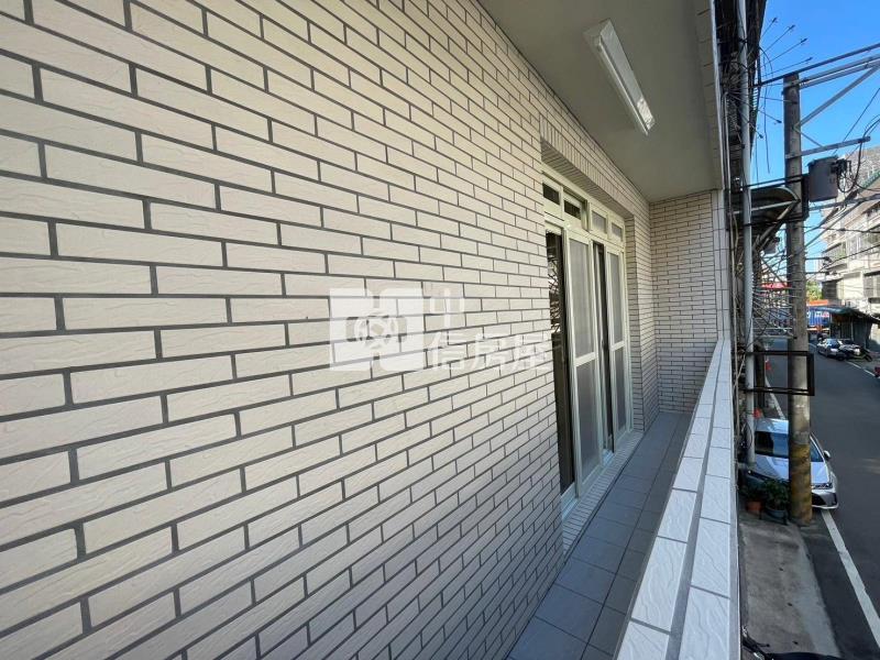 永美路重疊透天房屋室內格局與周邊環境