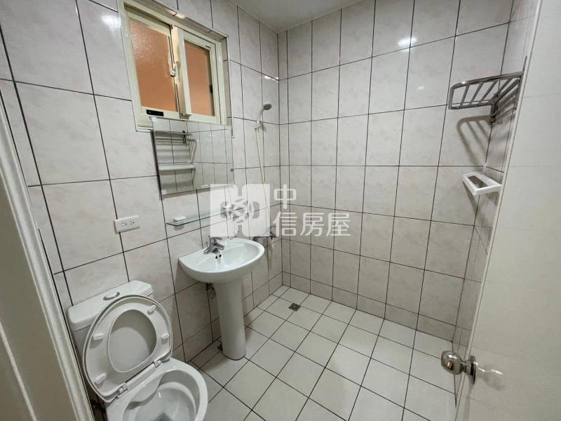 永美路重疊透天房屋室內格局與周邊環境