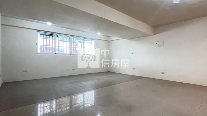 曉明女中門前車位透天美墅房屋室內格局與周邊環境