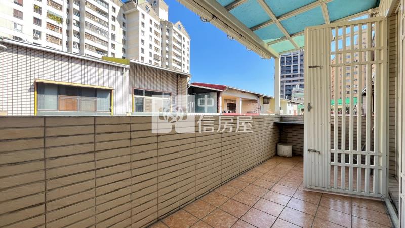 曉明女中門前車位透天美墅房屋室內格局與周邊環境