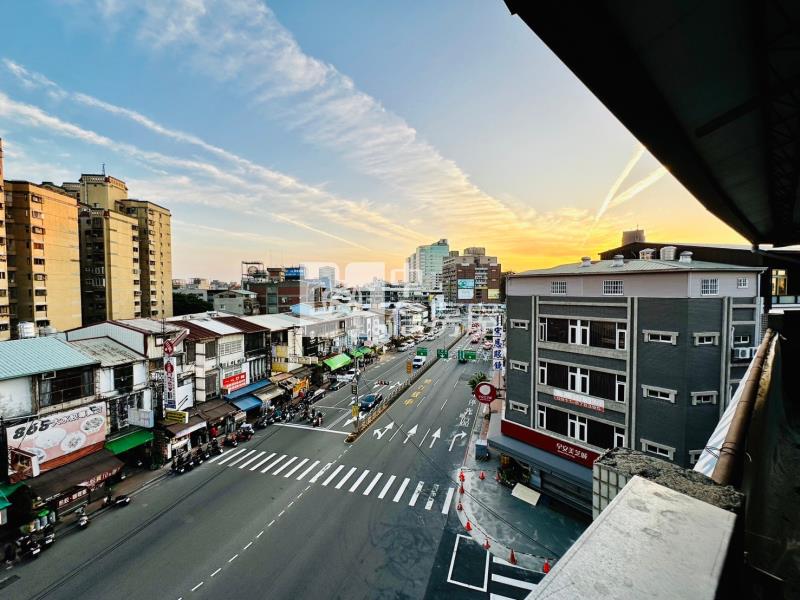 中國醫角間透店房屋室內格局與周邊環境