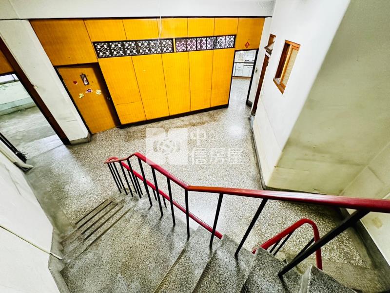 中國醫角間透店房屋室內格局與周邊環境