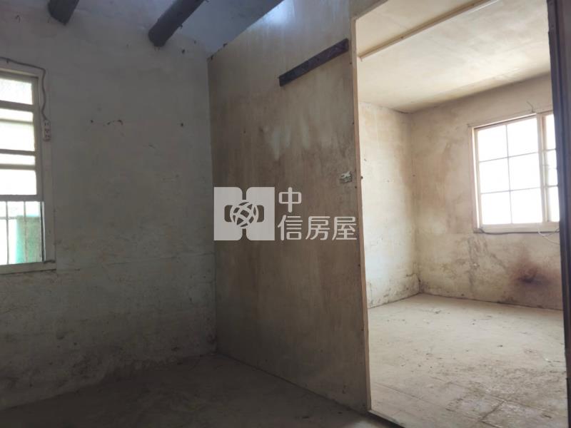 橋頭區-買大地坪送保存登記一樓平房房屋室內格局與周邊環境