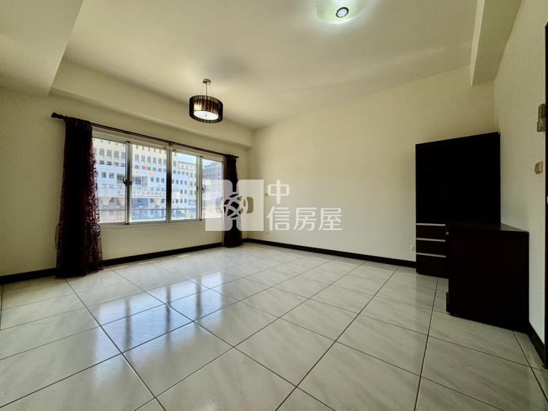 潭子|豐興路大面寬住店房屋室內格局與周邊環境