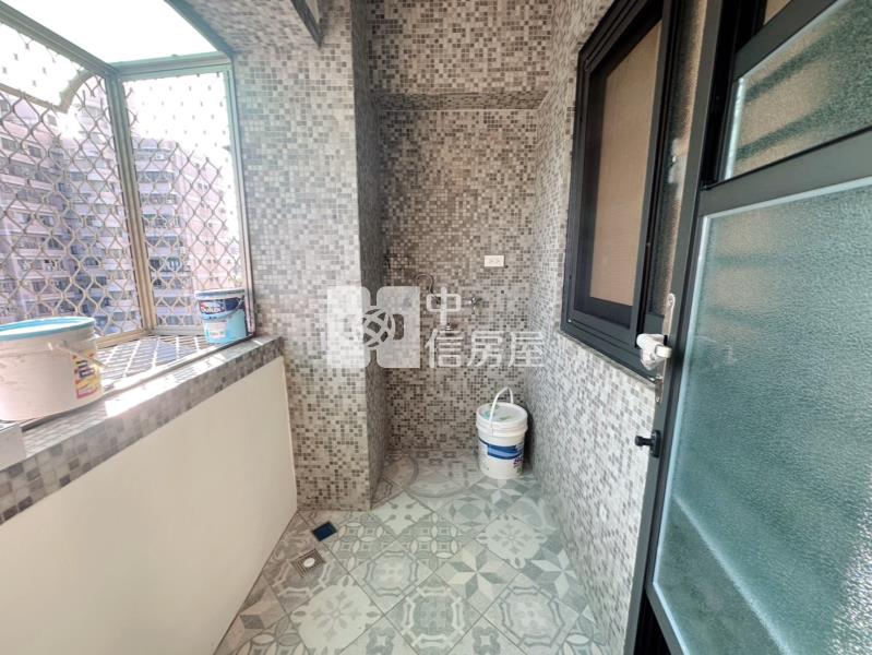 薪晨花園精美採光三房房屋室內格局與周邊環境