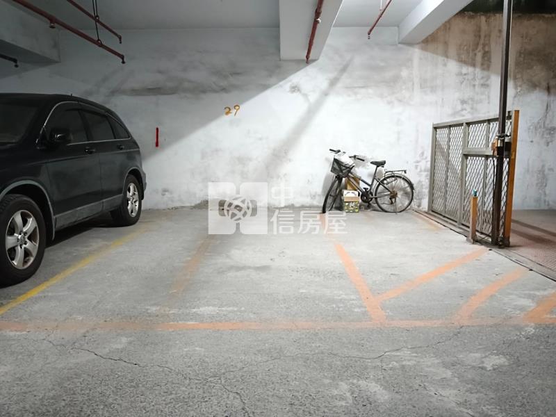 五甲國小翻新大三房+平車房屋室內格局與周邊環境