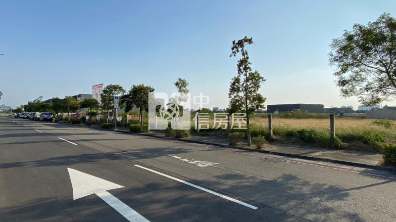 單元五鎮福段重劃區建地房屋室內格局與周邊環境