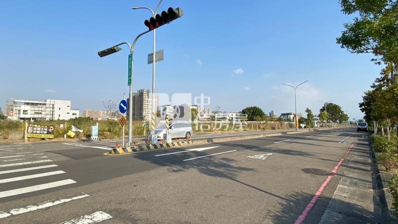 單元五鎮福段重劃區建地房屋室內格局與周邊環境