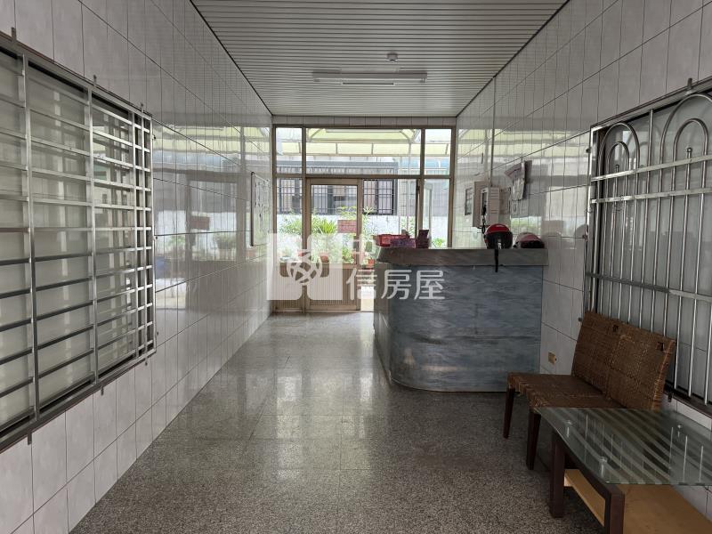 近新南國小整新華廈平車房屋室內格局與周邊環境